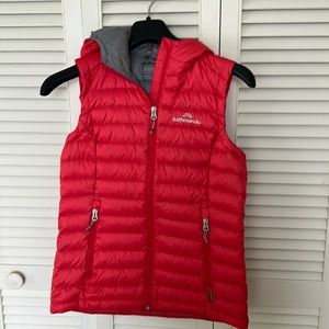 Kathmandu perfect red vest